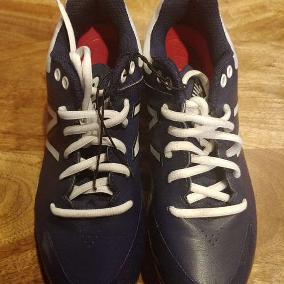 New Balance 4040v5 Low Metal Baseball Cleats